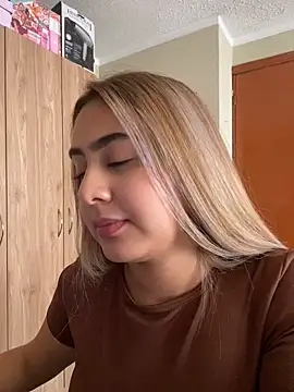 Miabonnett_'s Live XXX Chat