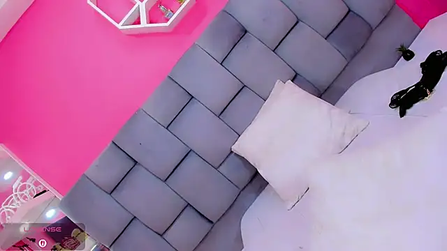 XXX chat uživo modela Michelle_San