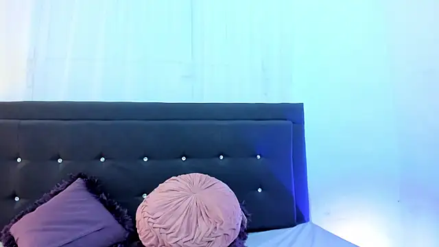 Lil_Aurora_ live XXX chat