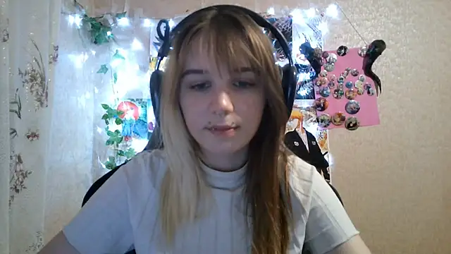 MilaTyan live XXX chat