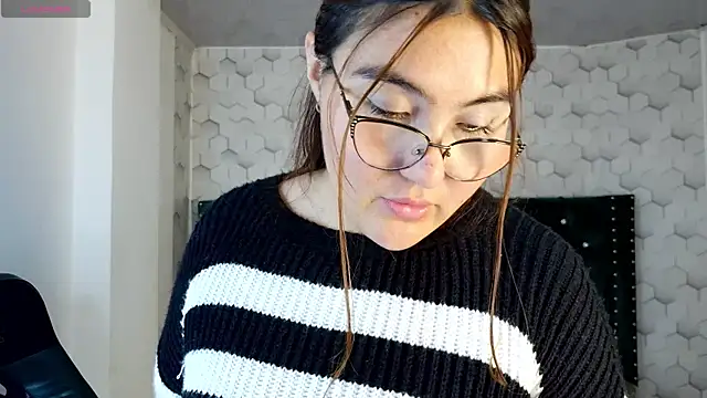 conniejames_m XXX чат на живо