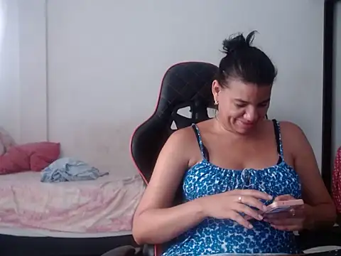 Adriana_0312 – Naživo XXX chat