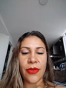 KittyHoleshot87 – Live XXX-chat