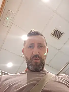 BZH45 live XXX chat