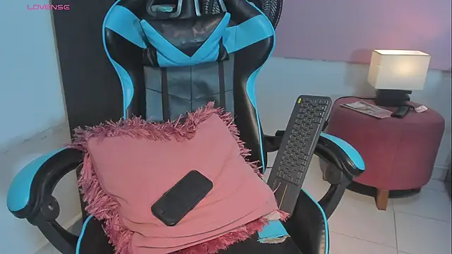 Chat +18 de _maria_foxx_ ao vivo