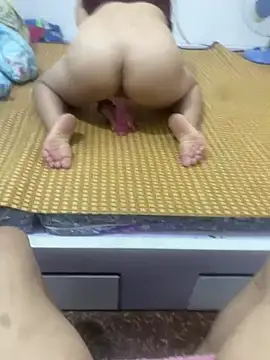 -Lyly_69 Show Webcam