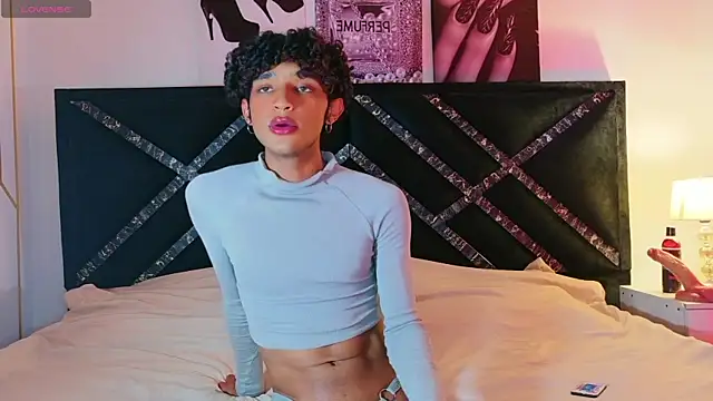 Aaron_Wiinter live XXX chat