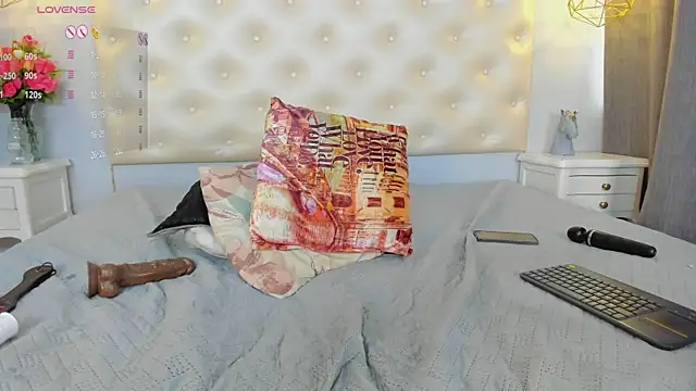 ninaavelvett's Live XXX Chat
