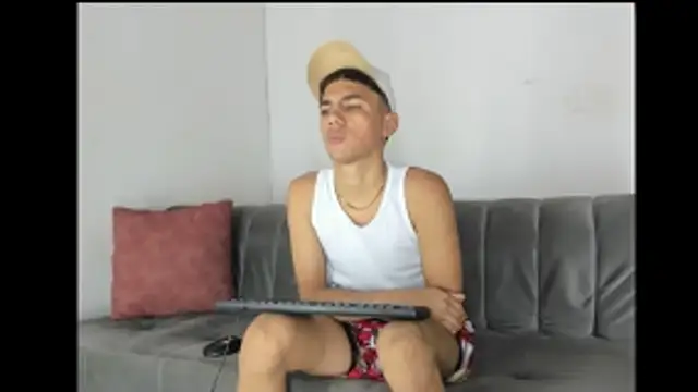 Czat XXX na żywo – Charlie_Scorpion