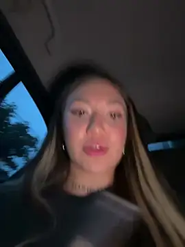 Chat +18 de SaintSquirt ao vivo