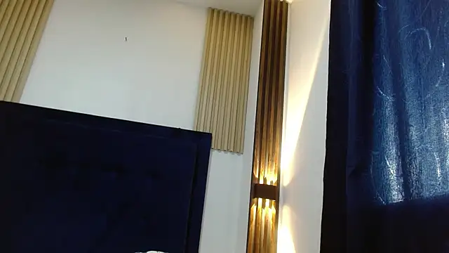 Czat XXX na żywo – Adriann_Stone