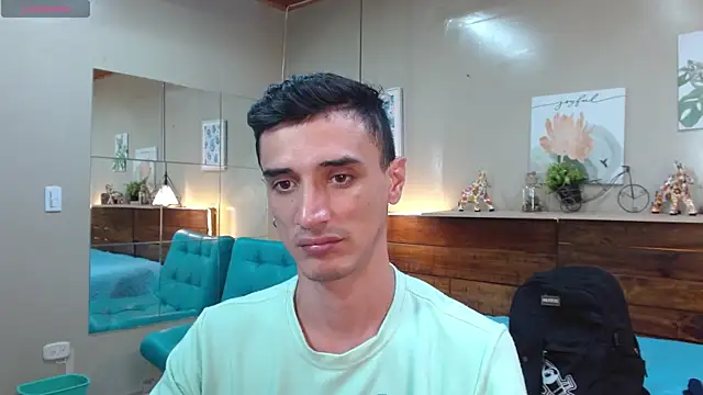 Онлайн чат XXX FelipeFriendly