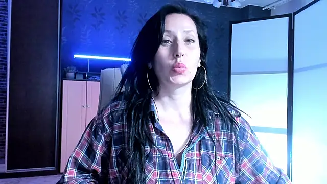 Lucky_Milf Chat XXX in diretta