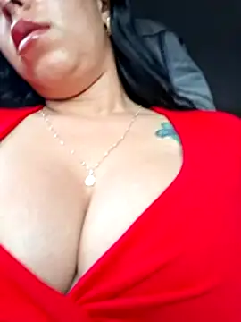 Chat XXX en directo de Luianna