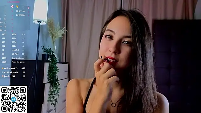 NerixalVire élő XXX-chatje