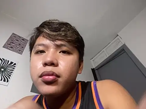 Chat +18 de urasianrey ao vivo
