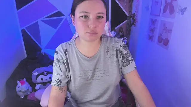 little_emma0's Live XXX Chat