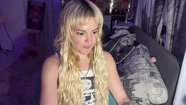 Chat +18 de MagalyEssinger ao vivo