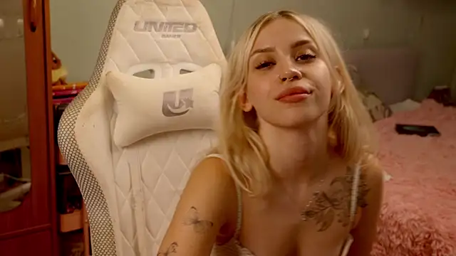 Chat XXX Live ho1yho1e
