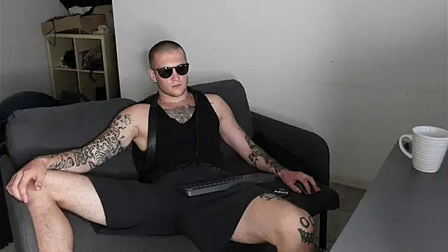 Онлайн чат XXX Igor_Wilde