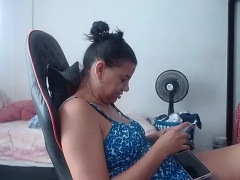 Adriana_0312 Live XXX Chat