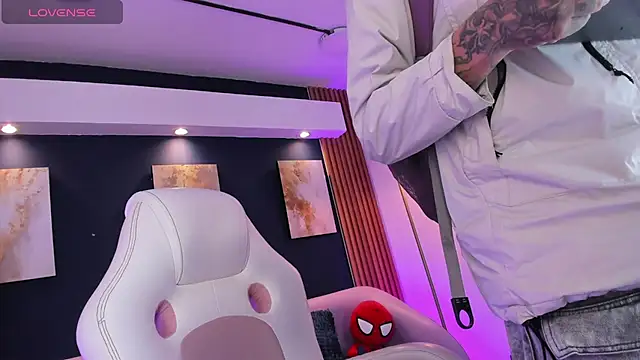 Czat XXX na żywo – Liam_Ink