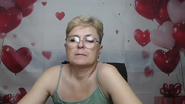 دردشة EmiliaGree الجنسية المباشرة