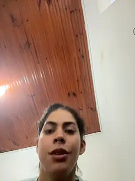 bruxinha01 Chat XXX in diretta