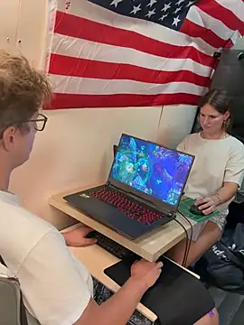 LillyFlowerson Live XXX-chat