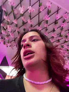 Chat +18 de steffmontespink18 ao vivo
