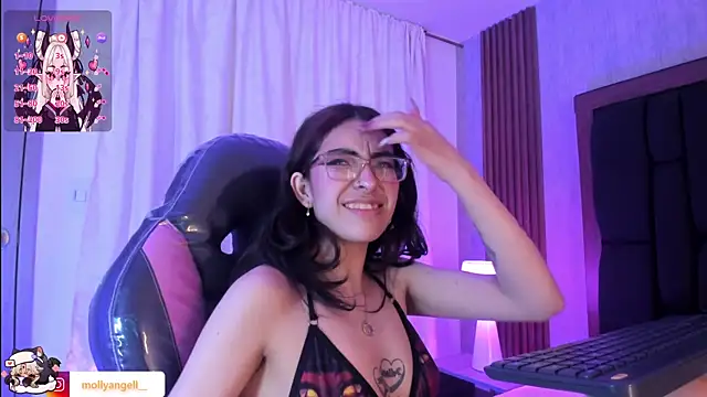 Molly_A's Live XXX Chat