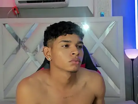 צ'אט XXX בשידור חי של nova_mitchell7