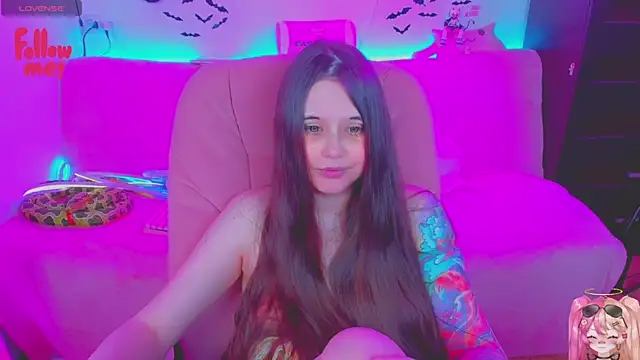 Lolisuccub Adlı Modelin Canlı XXX Sohbeti