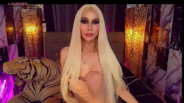 Онлайн чат XXX SeductiveSamanthaTS