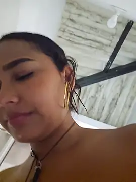 Chat +18 de Andrea_Rocceri ao vivo