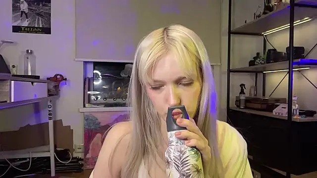 Živý XXX chat ShoshanaNogueras