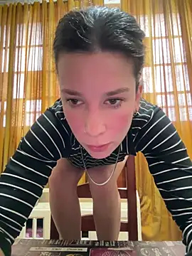 Chatroom XXX en direct de Melu12