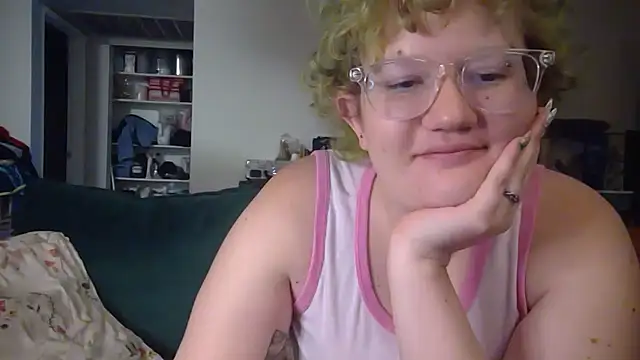 Chat XXX ao vivo de TreatLucky