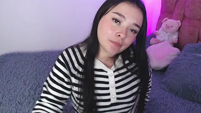 Nahia_Brm XXX чат на живо