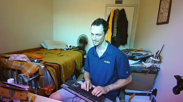 JohnnyMoves Live XXX Chat