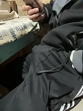 Elbuenverga00: διαδικτυακό σόου στην κάμερα