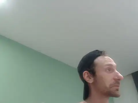 iLoveElusiveCats' Live XXX Chat