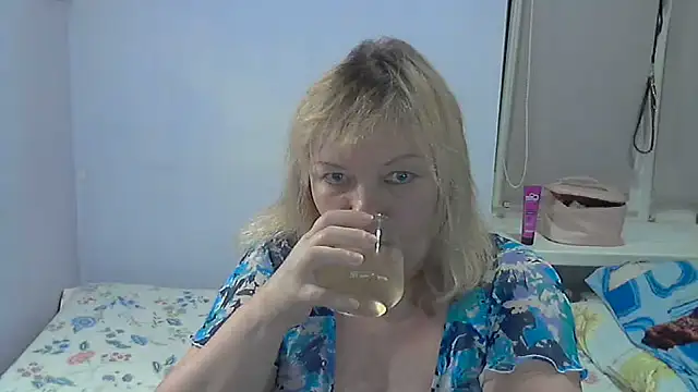 XXX chat uživo modela Lusi-777