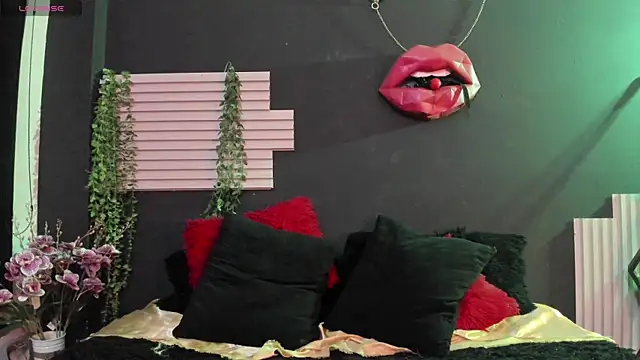 kinky_momm Chat XXX in diretta