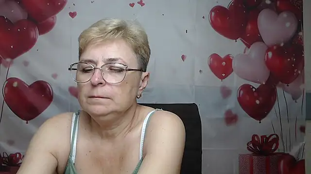 دردشة EmiliaGree الجنسية المباشرة