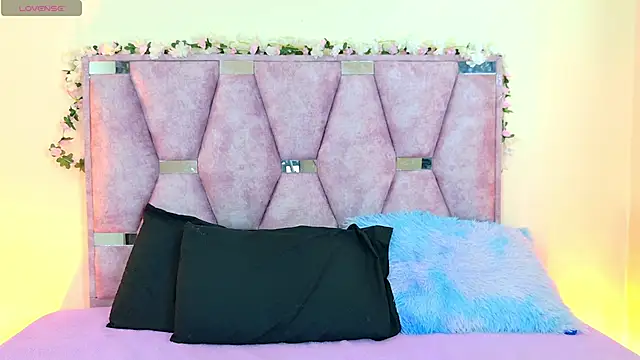 iris_mandarinne_'s Live XXX Chat