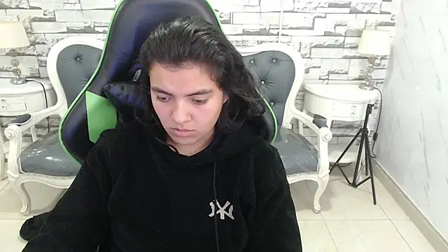 Онлайн чат XXX amalia_a