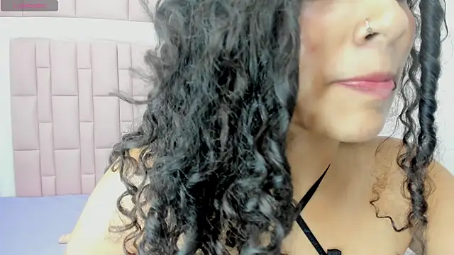 La_Crespa20's Live XXX Chat