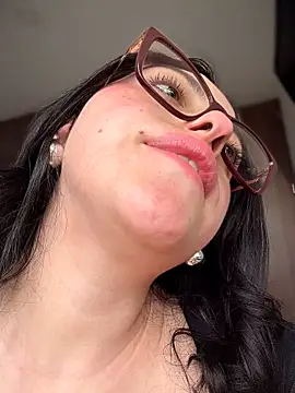 Wkatte Chat XXX live