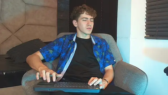 Tyler_Mcrey Live XXX-chat